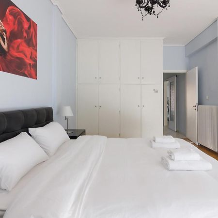 Spacious And Modern Flat For 4 Athens Exterior photo